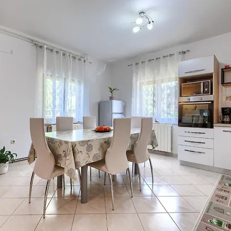 Cekic - Roj507 By Interhome *