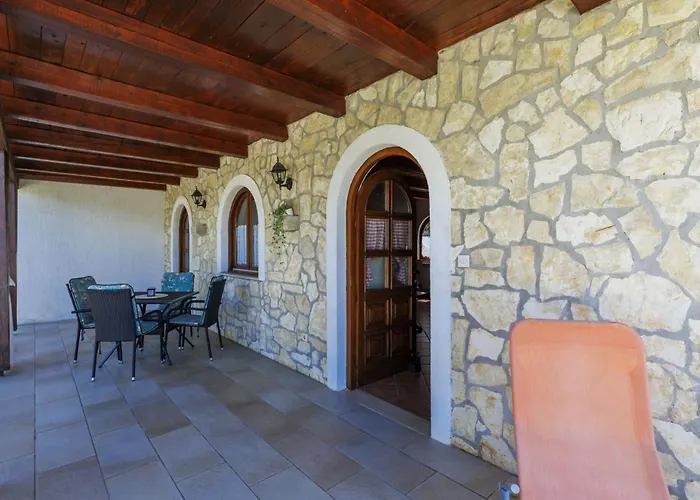 Apartman Cekic-2 By Interhome Kanfanar