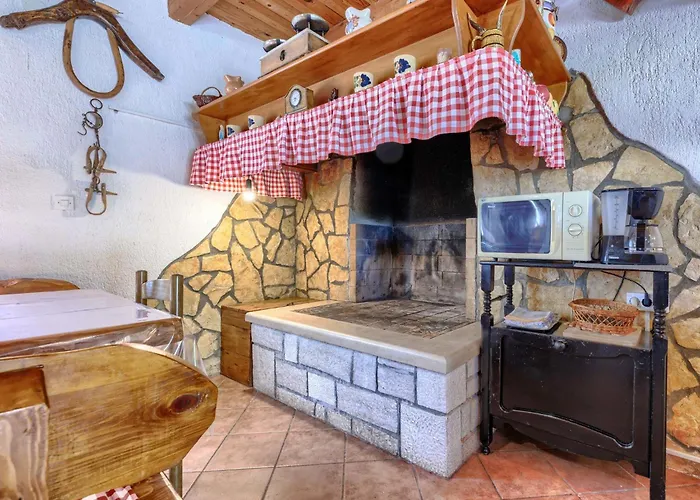 Apartman Cekic-2 By Interhome Kanfanar