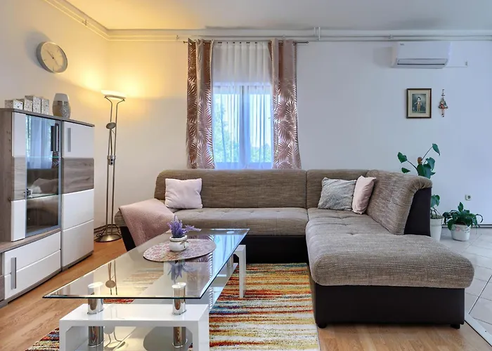 Apartman Cekic-2 By Interhome Kanfanar