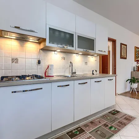 Appartamento Cekic-2 By Interhome